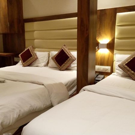 Hotel Adams Inn Near Mumbai Airport מראה חיצוני תמונה