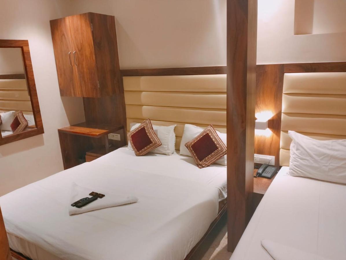 Hotel Adams Inn Near Mumbai Airport מראה חיצוני תמונה