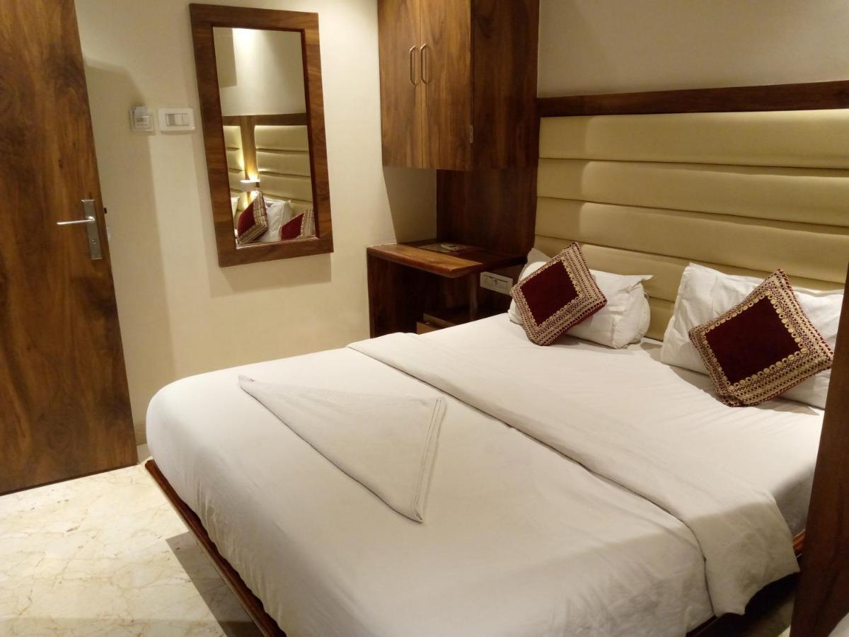 Hotel Adams Inn Near Mumbai Airport מראה חיצוני תמונה